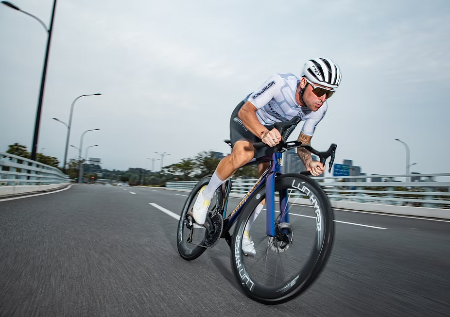 Winspace. Race carbon, sensibly priced.